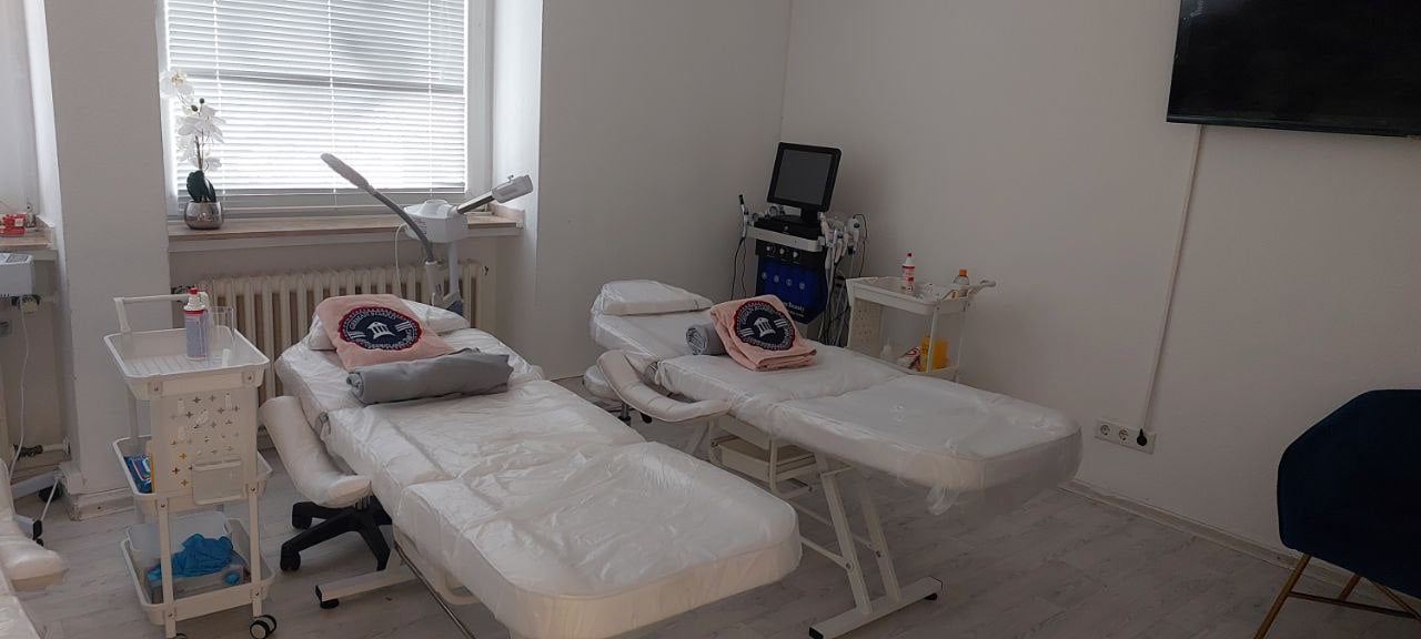 About Us tailwind page